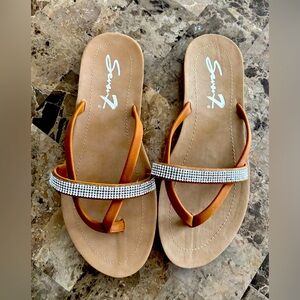 Seven7 sandals Size 8